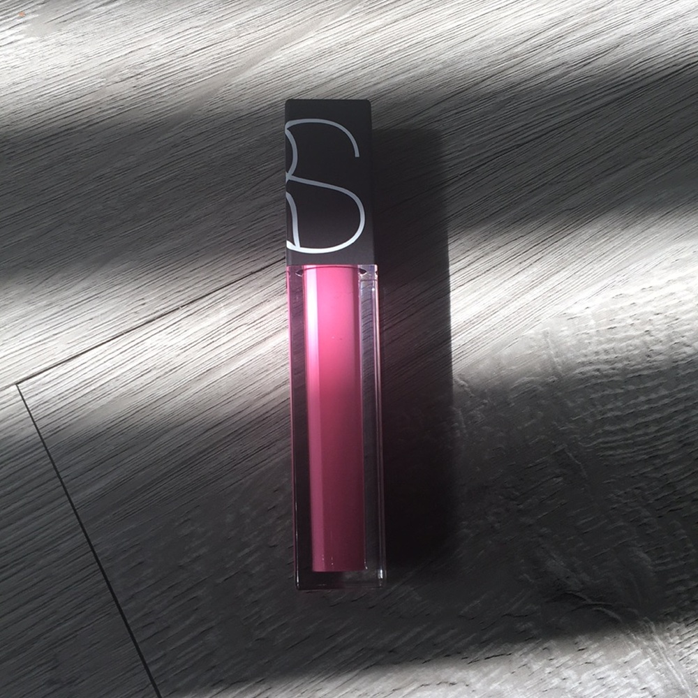 Nars Velvet Liquid Lipstick. Shade Bait